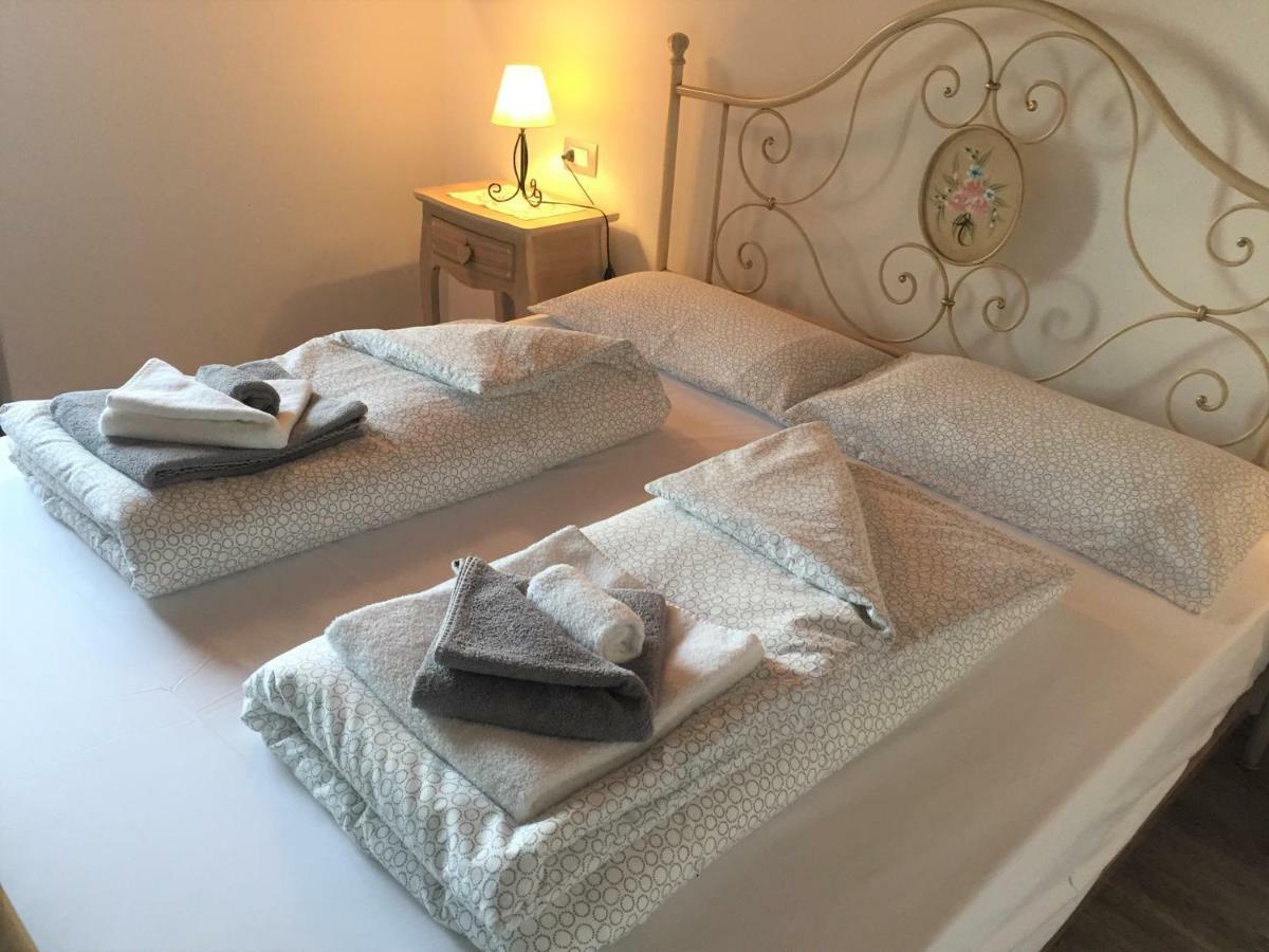 La Casa Nel Bosco Apartment มัลเชซิเน ภายนอก รูปภาพ