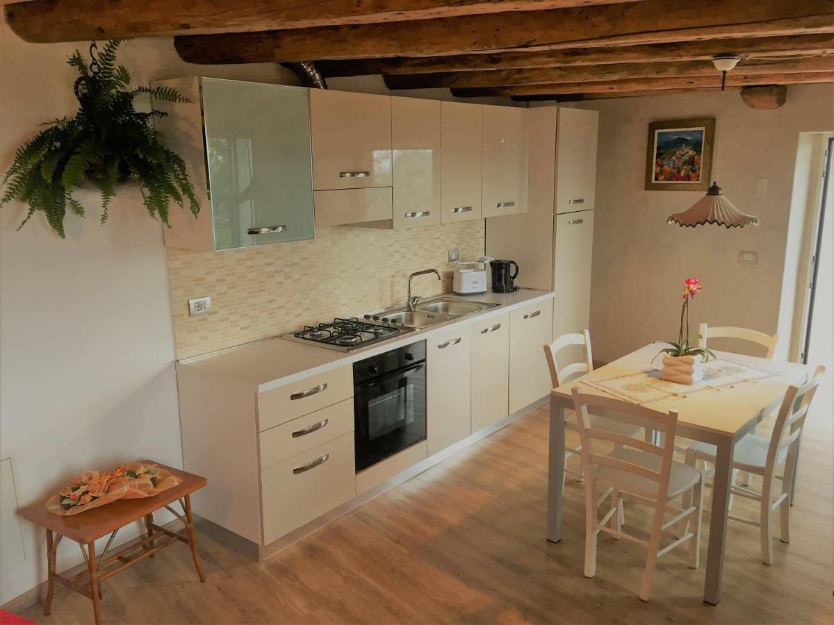 La Casa Nel Bosco Apartment มัลเชซิเน ภายนอก รูปภาพ