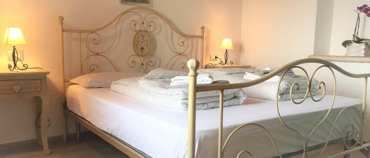 La Casa Nel Bosco Apartment มัลเชซิเน ภายนอก รูปภาพ